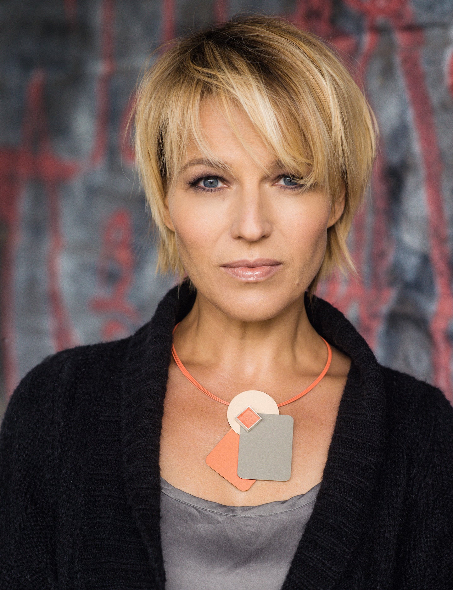 Schmuck von Michaela Binder, Ulrike Hamm, Anke Hennig, Yoko Shimizu und Claudia Hoppe.