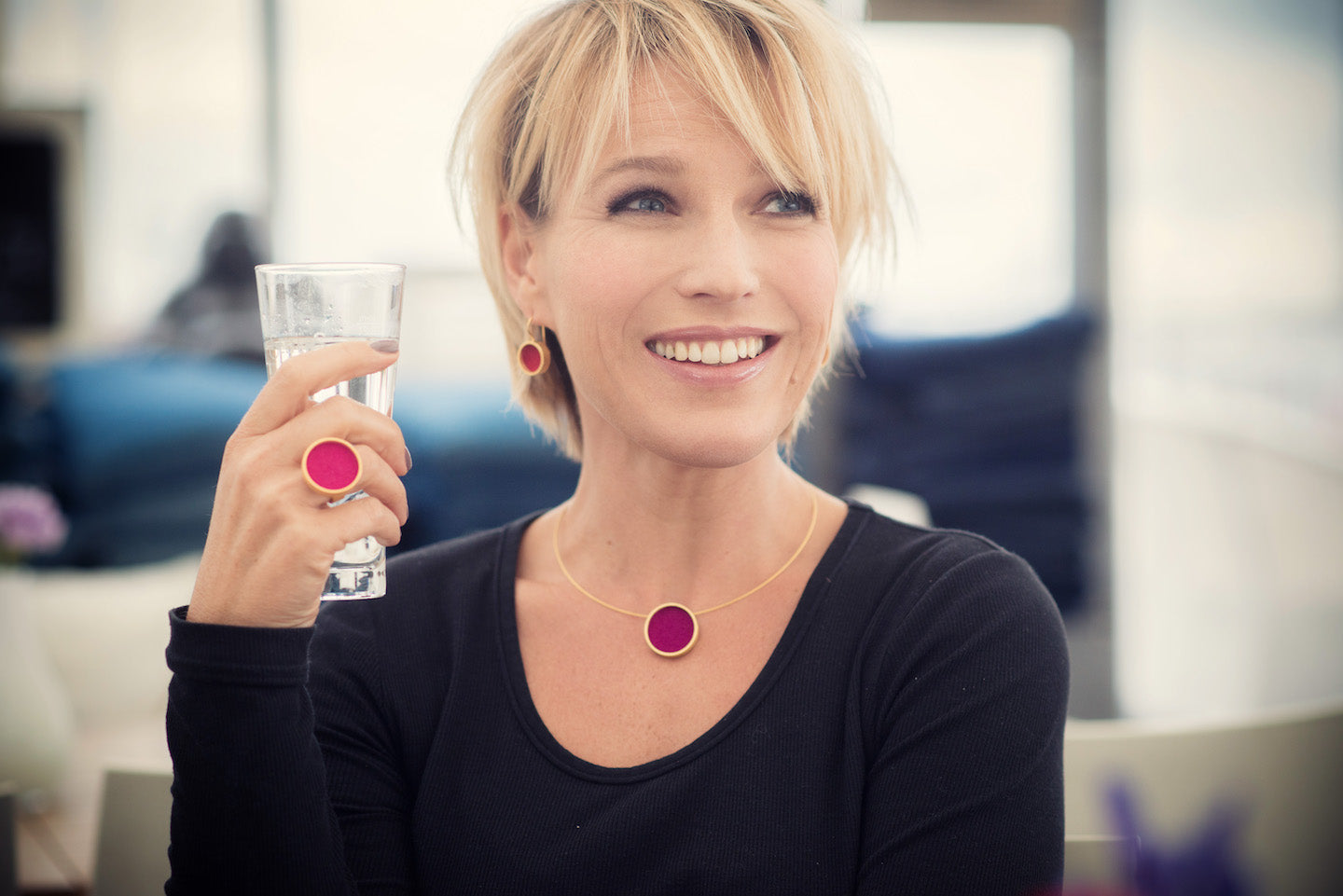 Schmuck von Michaela Binder, Ulrike Hamm, Anke Hennig, Yoko Shimizu und Claudia Hoppe.